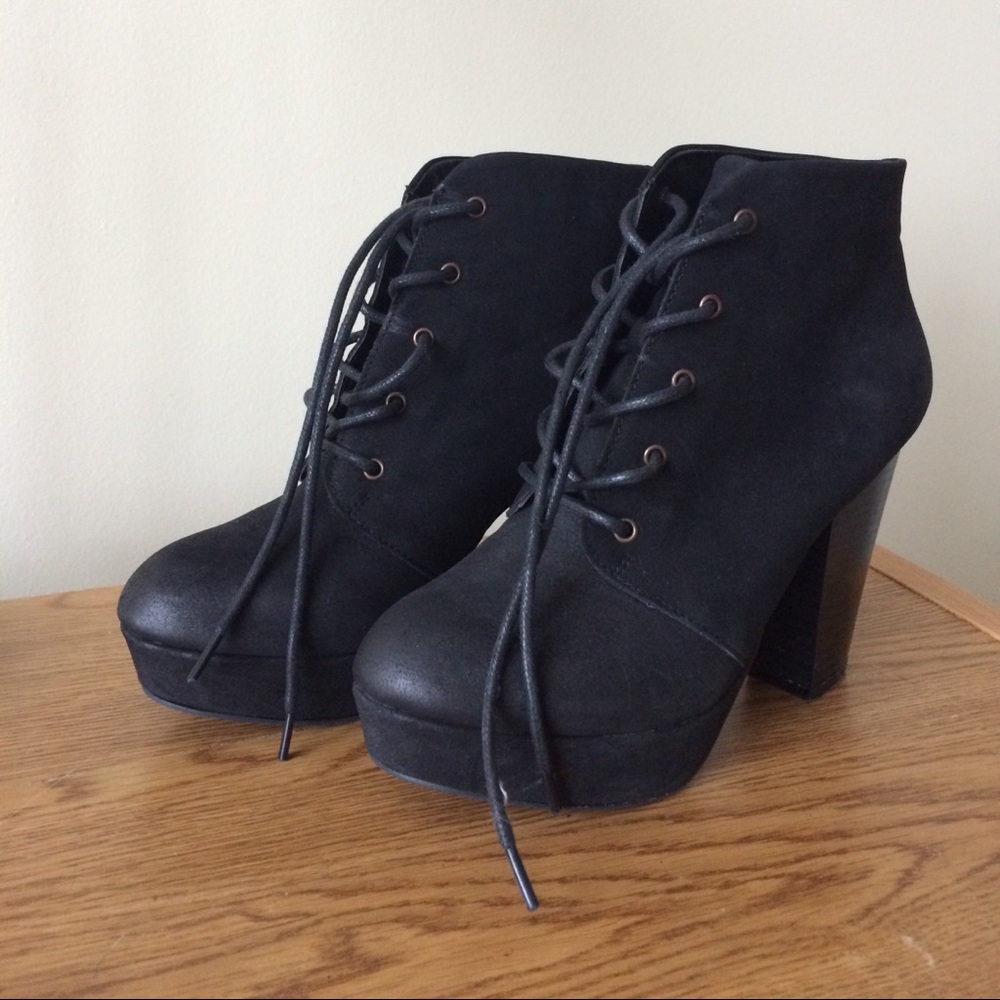 Mossimo Lace Up Heel Boots